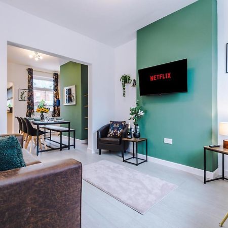 Stunning 3-Bed Home In Nantwich By 53 Degrees Property - Amazing Location, Ideal For Groups - Sleeps 6 Exterior foto
